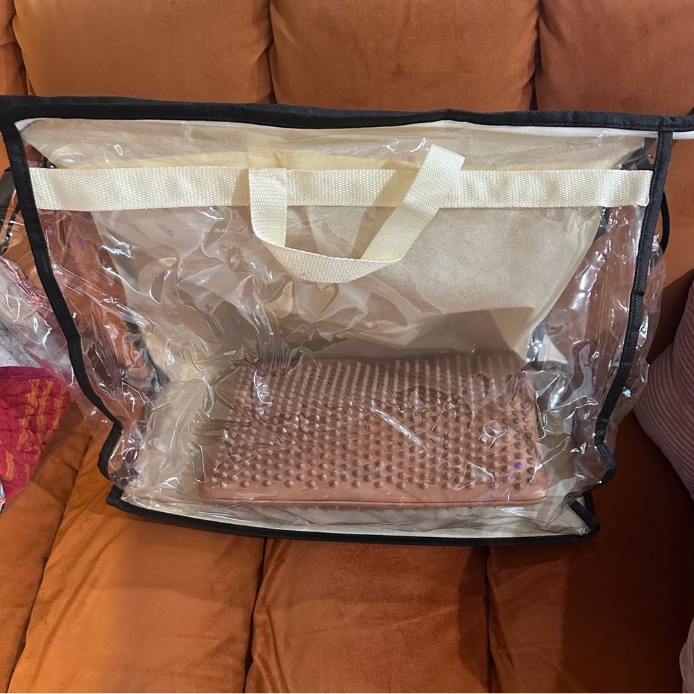 12.5” Christian Louboutin Loubiposh Shoulder Bag - Picture 7 of 7